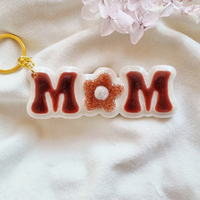 Porte-clé MOM en résine – Cadeau maman original