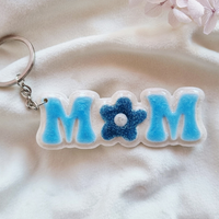 Porte-clé MOM en résine – Cadeau maman original