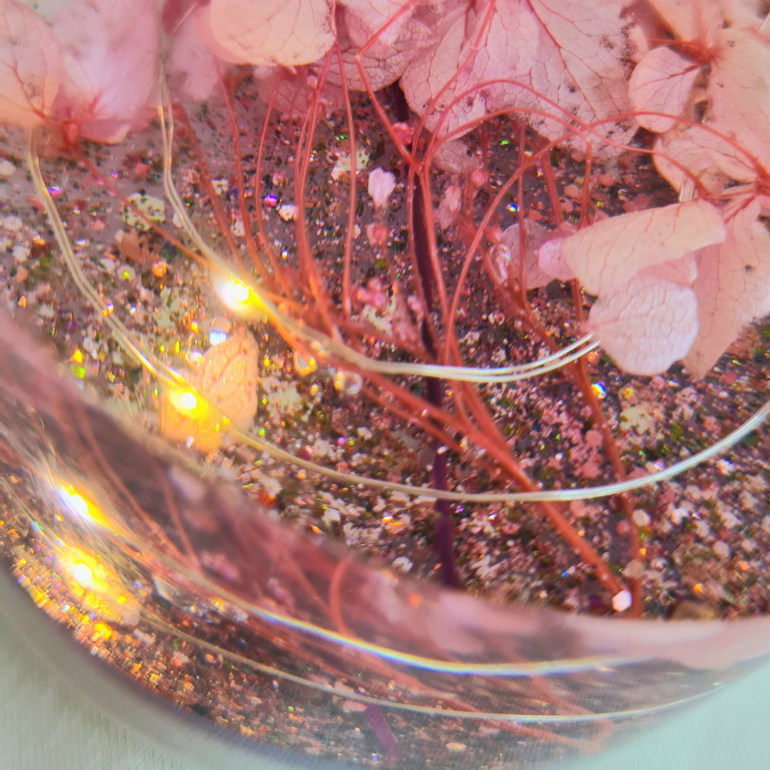 Nebula – Lampe Nuage en Résine Fleurie Rose Mauve, Veilleuse Décorative